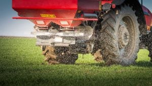 farmland-fertilizer-tractor