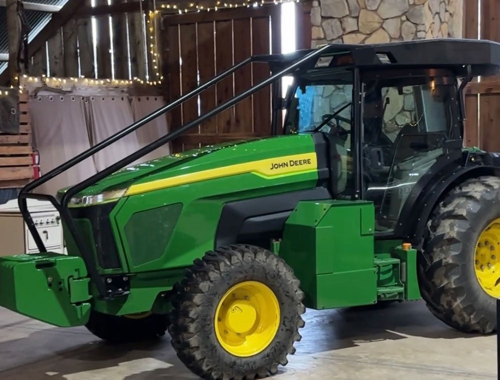 john-deere-bev-prototype-tractor