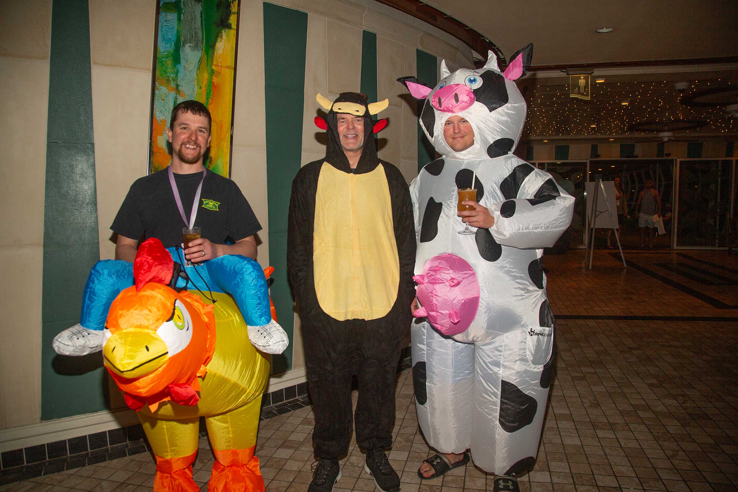 Farm-Cruise-costume-contest-Daniel-Perry-Studios