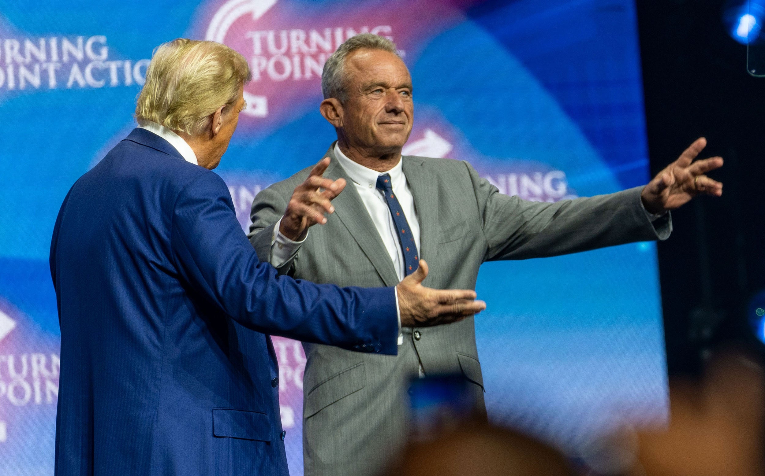 kennedy-trump-campaigning