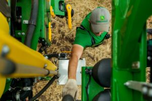 John Deere Expands in U.S. Following Year of Big Layoffs John Deere Expands in U.S. Following Year of Big Layoffs
