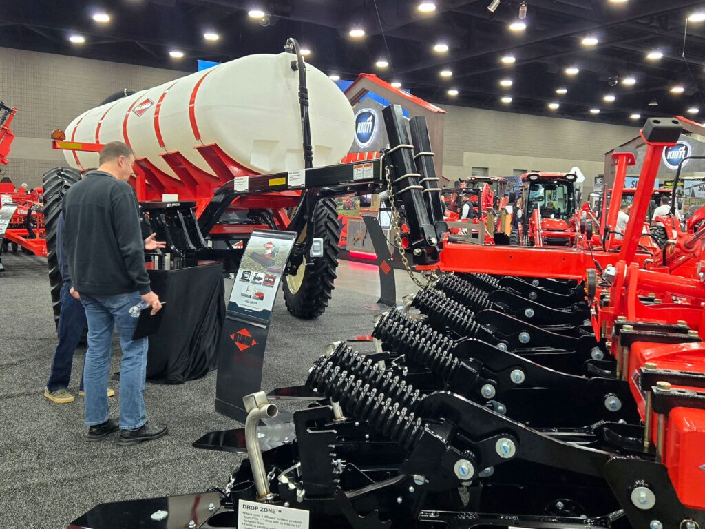 KUHN Krause’s Liqui-PRO Strip-till Fertilizer Application System