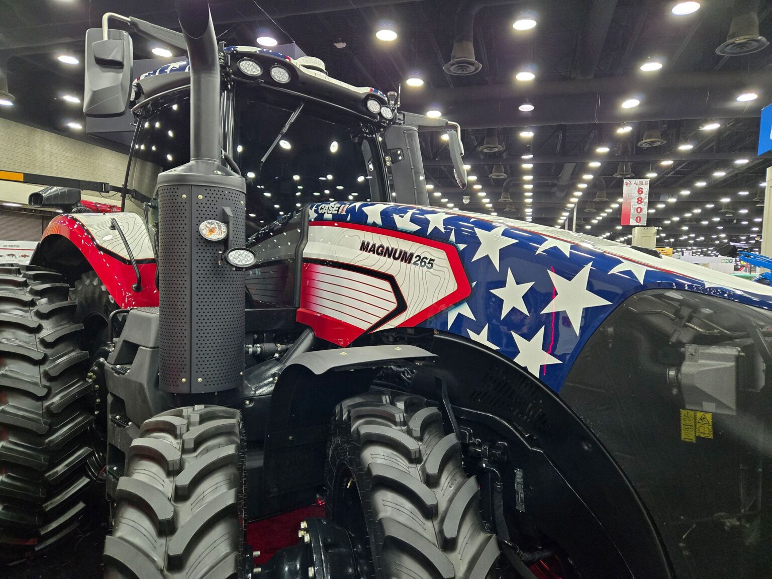 Case IH Debuts Patriotic Heartland Magnum for U.S. Anniversary