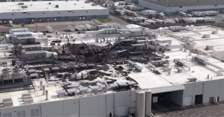 1 Killed, 2 Injured in Fire and Explosion at Ohio Poultry Plant 1 Killed, 2 Injured in Fire and Explosion at Ohio Poultry Plant